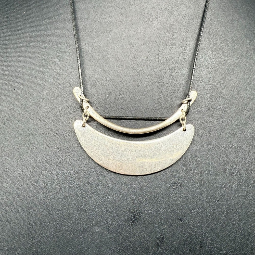 VTG Black Cord Geometric Crescent Pendant Necklace Silver Tone