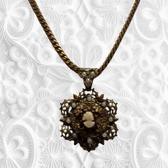 Vintage 1940s-1950s Gold Tone Filigree Cameo Pendant Necklace Victorian Revival