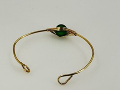 Handcrafted Wire Wrapped Gold Tone Bracelet with Green Glass Bead 6.5in