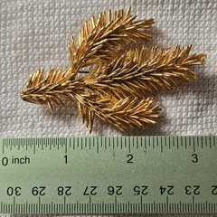 Vintage Gold Tone Pine Branch Brooch Pin Textured Evergreen Needle Nature…