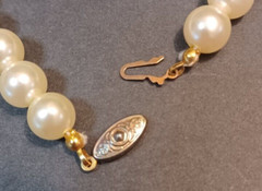 Faux Pearl Necklace and Bracelet