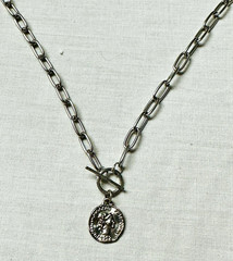 3 Piece Gold/Silver Tone Oval Link Coin Pendant Necklace Lot n0279