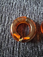 VINTAGE 1970s SPRING HINGED CLIP ON EARRINGS BROWN TORTOISE PLASTIC THICK HOOPS