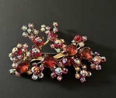 Gorgeous Vintage Red AB Rhinestone Brooch In Gold Tone With Molded Beads 3.5”