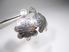 VINTAGE SOUTHWESTERN STYLE FLORAL PATTERN STUD EARRINGS 925 STERLING SILVER