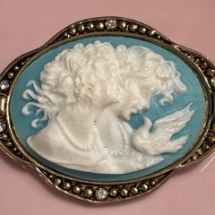 Vintage Estate Two Women With Dove Cameo Brooch Signed AAi