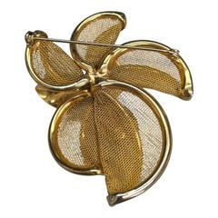 Vintage Hobe Gold-Tone Mesh Flower Brooch Pin Textured Calalily Design