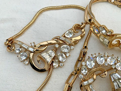 Vintage TRIFARI Necklace Bracelet Earrings And Brooch Set In Original Box