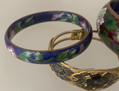 LOT 3 VINTAGE CHINESE CLOISONNE ENAMEL BANGLES, BRACELETS & 1 PENDANT