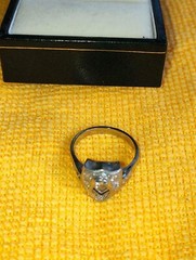 14K White gold vintage shield ring