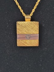 VINTAGE GOLD TONE PENDANT BY JOSTENS Eagle in inset silvertone – 16″ chain