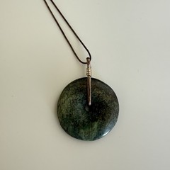 Vintage AGI Snake Chain Necklace Natural Green Gemstone Bi Disc Donut Pendant 16