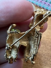 AUTHENTIC SWOBODA POODLE DOG BROOCH ~ PERIDOT, RUBY EYE ~ Pearl Tail CHARMING!