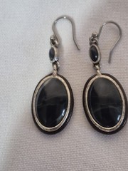 Silver Tone Dark Blue Grey Agate Dangle Earrings Pierced Hooks Vintage