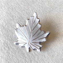 Vintage Sterling Silver Maple Leaf Pin Brooch 1 in. Signed