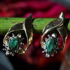 10k yellow gold 0.18c natural diamond earrings emerald dangle treated 1.95g 3219