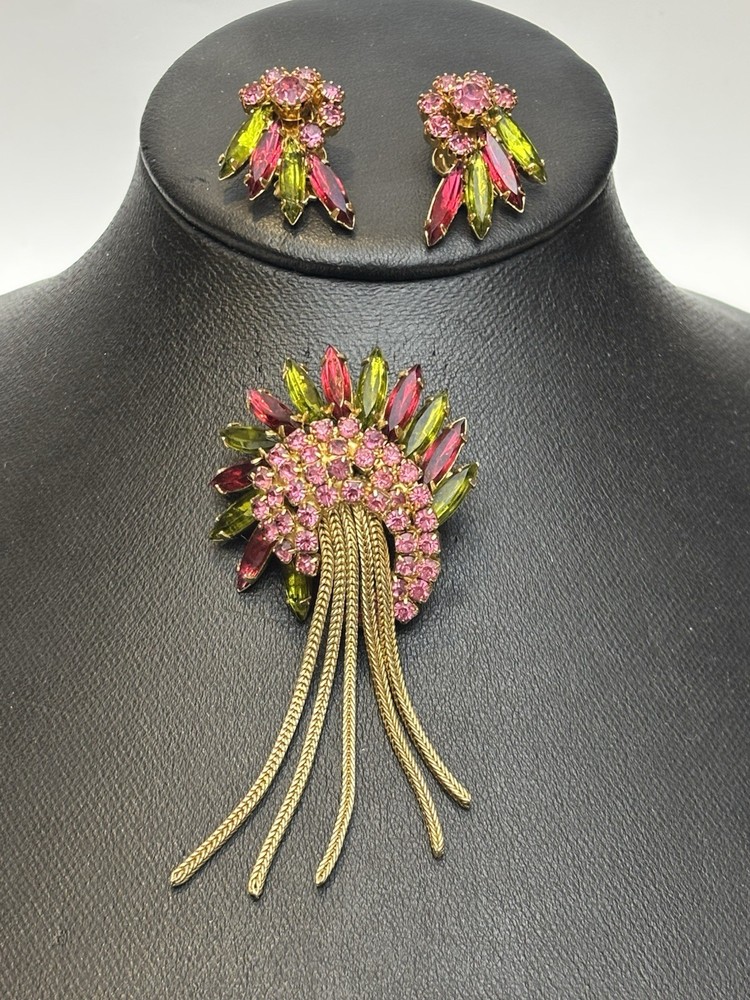 Vintage Fuchsia Chartreuse Rhinestone Waterfall Brooch Earrings Demi Parure Set