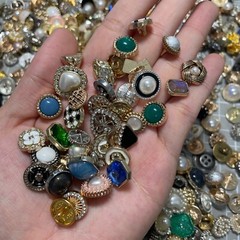Vintage-now Costume Jewelry makeing Lots button Read Description 50pcs