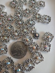 (Q)39 Pc Metal jewelry components Daisy Spacer Beads/AB Rhinestones