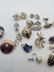 Vintage Jewelry Signed pcs. Matching & non-matching 21pc Lot