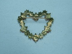 …JJJ signed AVON…Gold Tone,Rhinestones,Lucite Flowers Heart Brooch…