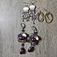 VINTAGE ASSORTED JEWELRY LOT / 17 Pieces