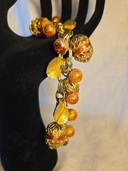 VTG Autumn/Fall Leaves Nuts Gold Tone Chunky Charm Bracelet MCM 7.5″ Long