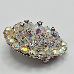 VINTAGE Iridescent Aurora Borealis Crystal Domed Round Cluster Brooch Pin