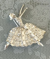 Vintage ballerina Rhinestone Silver Tone Metal Brooch Pin