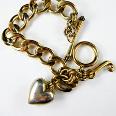 Vintage Juicy Couture Crystal Puffed Pave Heart Charm Bracelet Gold Tone Toggle