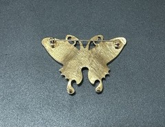 Vintage Gold Tone Butterfly Brooch Pink White Enamel Faux Opal Center Pin 2.25”