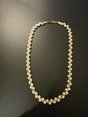 Vtg Necklace White Faux Pearls Gold Tone Braided Chain 15″ 1990s