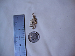 VTG 1970-80s SMALL 3D FLOWER W/ DIAMOND CUTS STERLING SILVER STAMPED 925 PENDANT