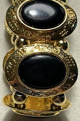 Vintage LCi Liz Claiborne Gold Black Cabochon Stretch Bracelet Runway 80s Glam