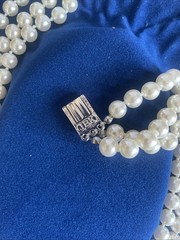 Camrose & Kross Jacqueline Kennedy Triple-Strand Faux Pearl Necklace Box & COA