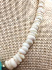 Vtg. ’70s Puka Shell & Turquoise Nugget Necklace 15.5″ Surfer California Hawaii