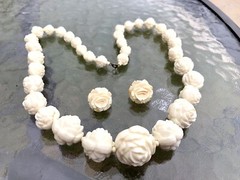 Vintage Ivory Celluloid Carved Graduated Rose Beads Necklace + earrings set