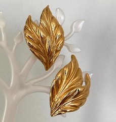 Earrings Leaf Large Gold Tone Clip On Vintage