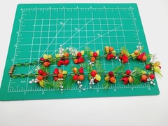 READ Vintage Italian Glass Fruit red bird leaf Salad cardinal green Necklace