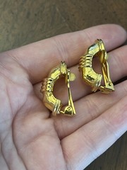Vintage Les Bernard Vc Vanity Earrings Gold Tone Textured Small Hoops Clip-Ons!