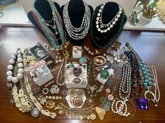 Vtg To Now Rhinestone Costume Jewelry Lot Hollycraft Mosaic Goldette 100+ Pcs