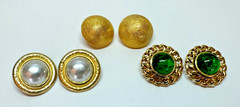 VINTAGE 3 PAIR CAROL LEE GOLD TONE GREEN GLASS FAUX PEARL, CLIP ON EARRINGS