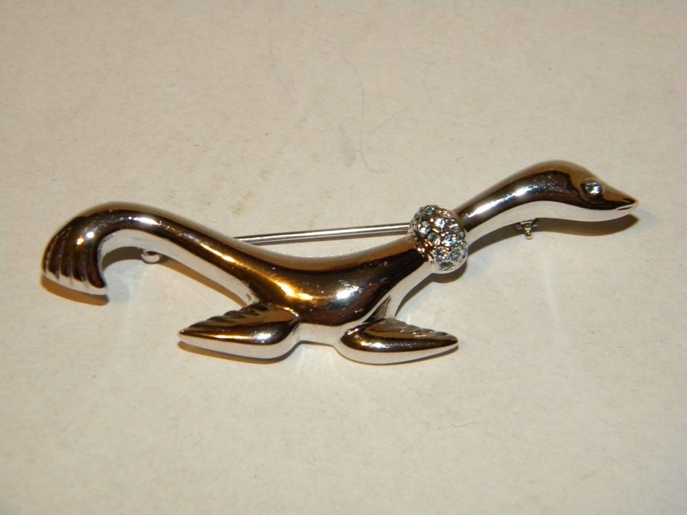 Lady Remington Jewelry – Vintage Seal Pin BROOCH