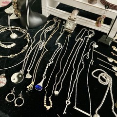 Vintage To Modern Mixed Estate Costume Jewelry Lot Silver Tone Rhinestones More