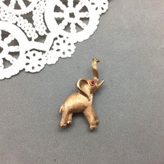 Trifari Gold Tone Elephant Brooch Pin Mini 1.25″ Red Rhinestone Eye Trunk UP Vtg