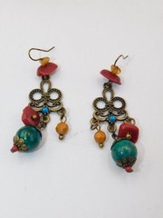 C437-VINTAGE PIERCED EARRINGS~BOHO/CHIC~BEADED/DANGLES~2.5″ DROP