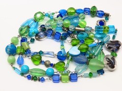 Vintage Necklace Blue Green Beaded Crystal Art Glass D5382