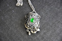 Vintage Silver Tone Handbag Purse Prayer Box Pendant 3 Green Stones Opens