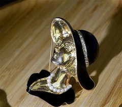 KAWADU Vintage Alloy Rhinestone Brooch Painting Oil Black Sun Hat Pretty Lady…