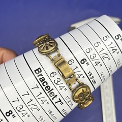 VTG SIGNED GRANDMOTHER’S BUTTONS ANTIQUE BUTTON BRACELET LADIES WATCH #7.10